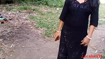 Busty Indian housewife gets fucked outdoors in black dress