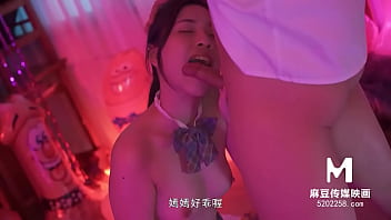 Li Yan Xi's sensual showcase in Asian porn video